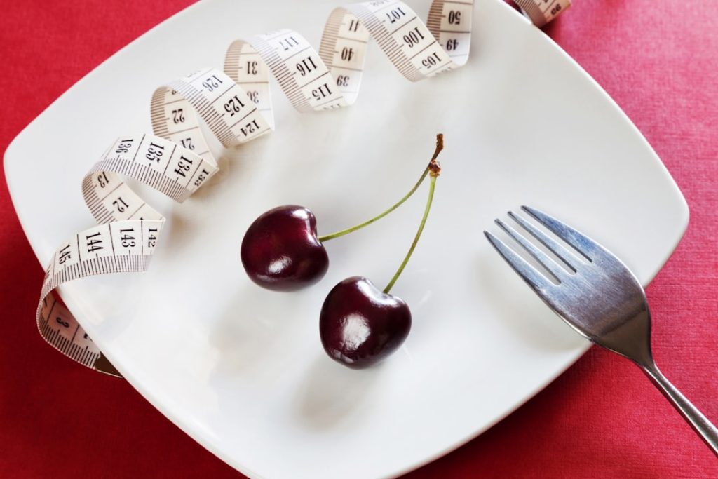 découvrez ce qu'est un cheat meal, ses avantages, ses impacts sur votre diète et comment l'intégrer intelligemment dans votre programme alimentaire pour rester motivé et atteindre vos objectifs.