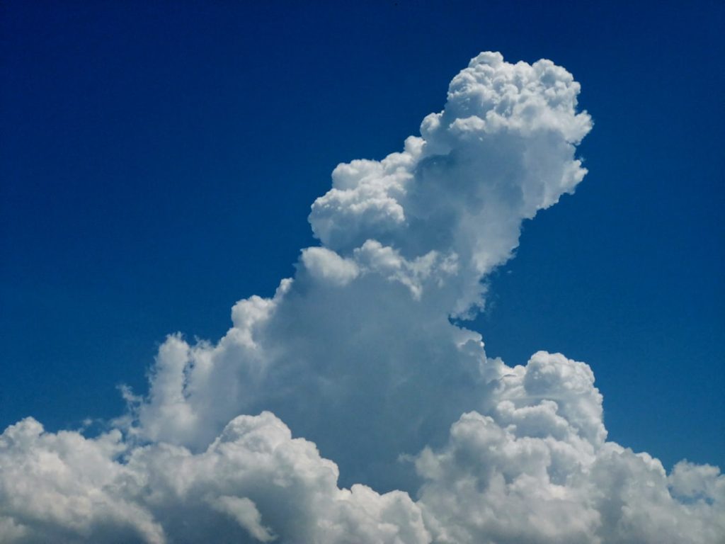 sauvegarde cloud sécurisée avec chiffrement avancé pour protéger vos données sensibles contre toute perte ou accès non autorisé.