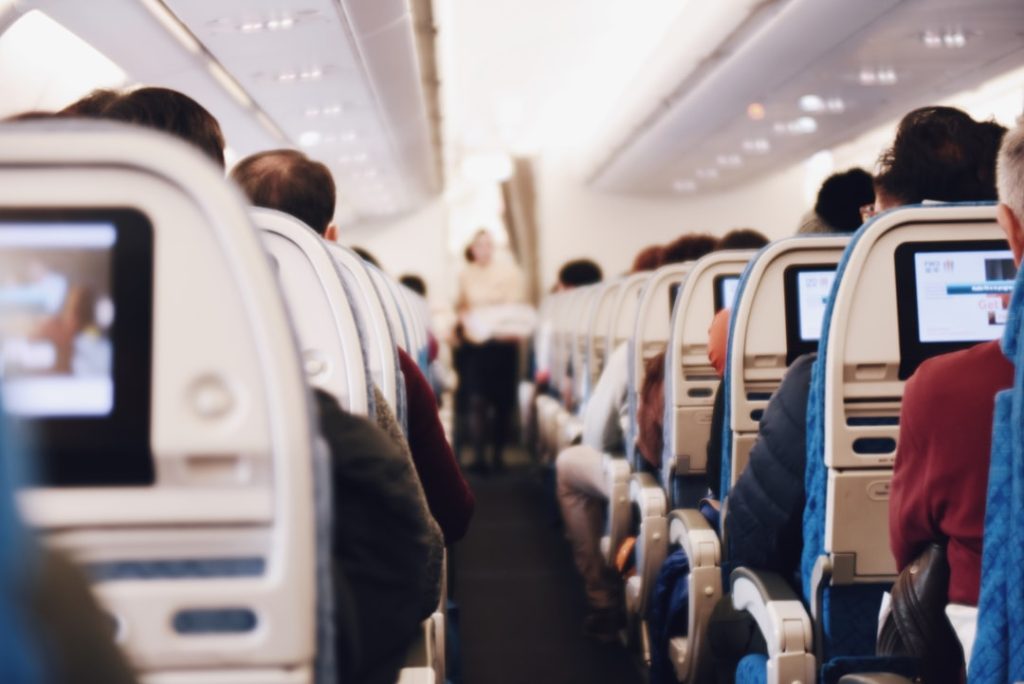 protégez vos voyages avec notre assurance voyage complète, offrant couverture médicale, annulation, et assistance 24/7 pour un séjour en toute sérénité.