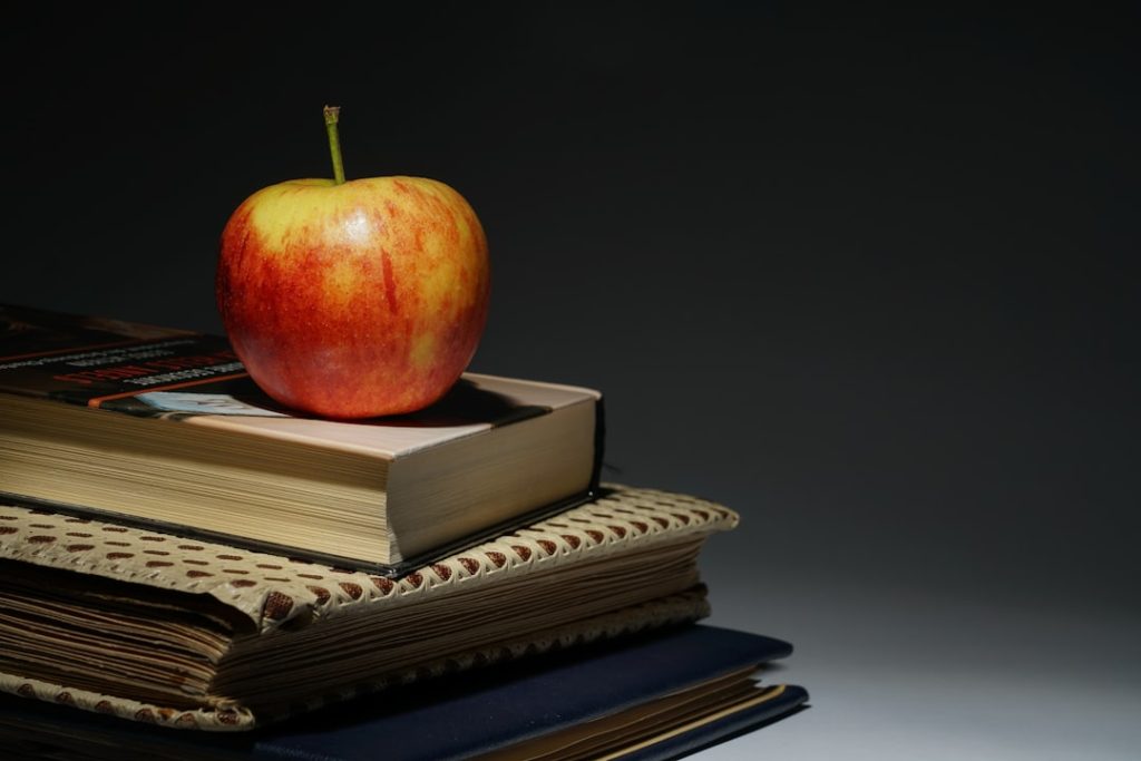 découvrez les enjeux et les perspectives de la réforme de l'éducation pour améliorer la qualité et l'accessibilité du système scolaire.