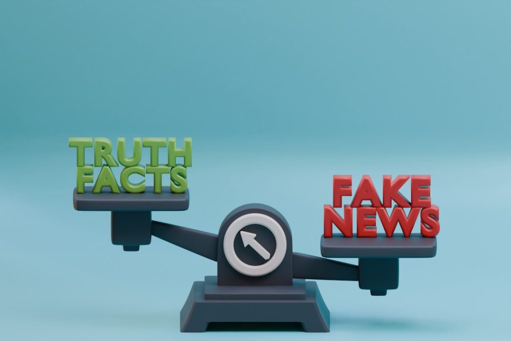 découvrez les meilleurs outils de fact-checking pour vérifier rapidement l'information, lutter contre les fake news et garantir la fiabilité de vos sources.